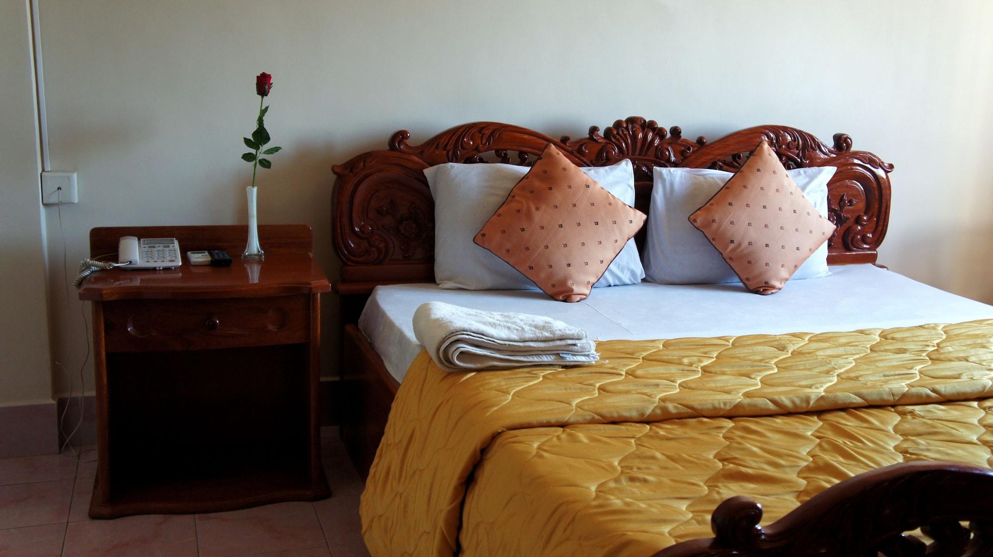 Star Hotel Battambang Extérieur photo