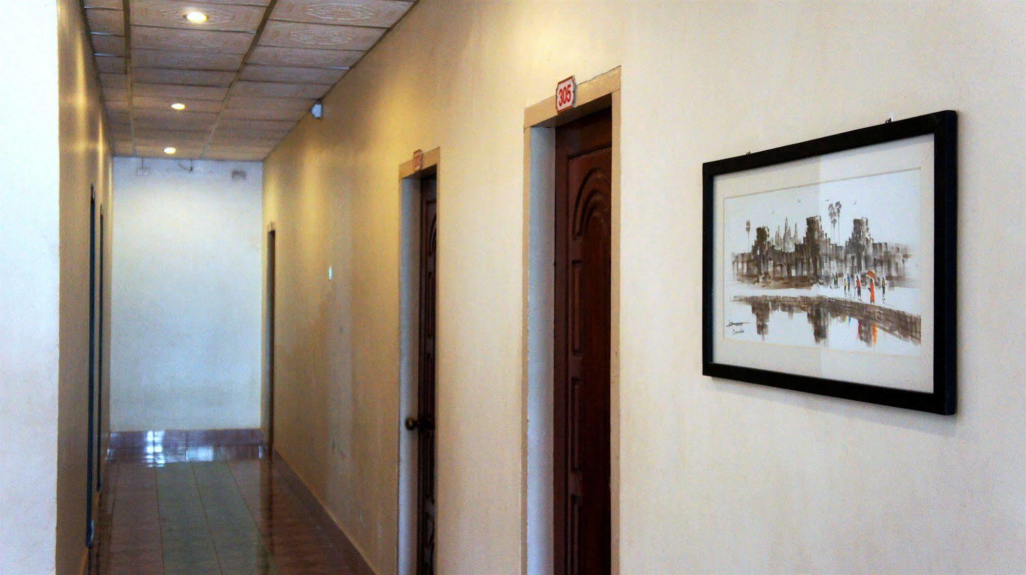 Star Hotel Battambang Extérieur photo